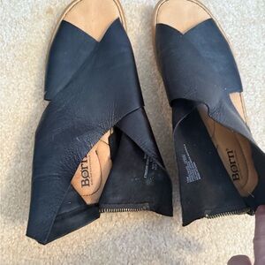 Born Black and Tan Leather Women’s sandal